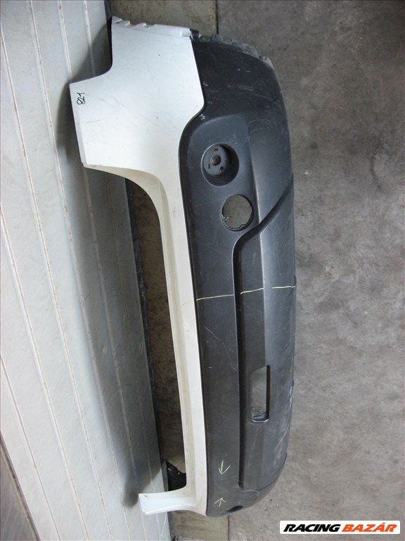821. Nissan Qashqai J10 hátsó lökhárító  1. kép