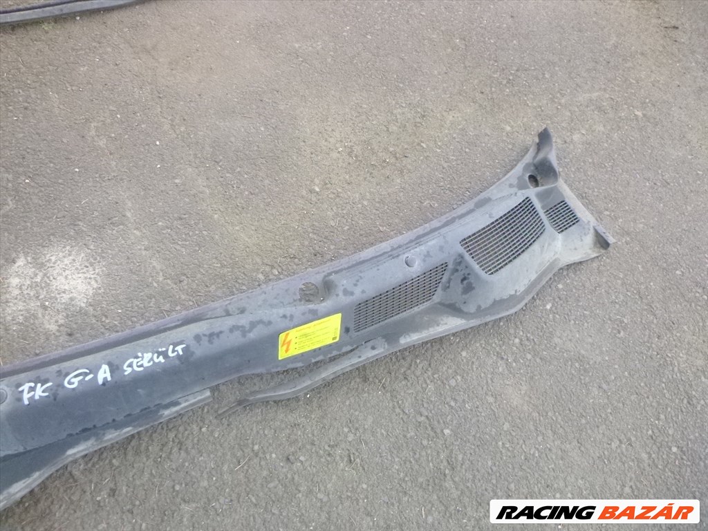 Opel Astra G sérült levélrács ablakmosó szemmel GM 90 520 680  90520680 3. kép