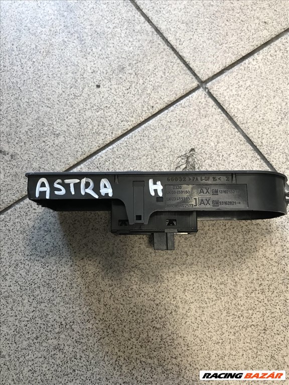Opel Astra H - jobb ablakemelő kapcsoló 2. kép