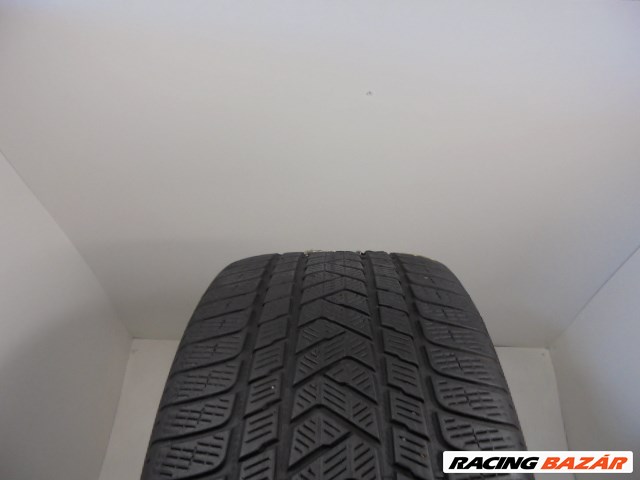 Pirelli Scorpion Winter 285/40 R21  1. kép