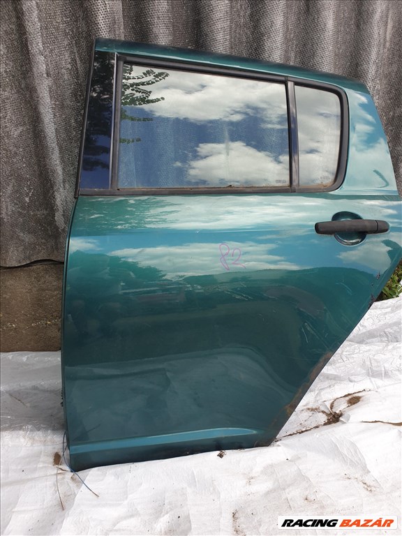 Suzuki Swift bal hátsó ajtó 1. kép