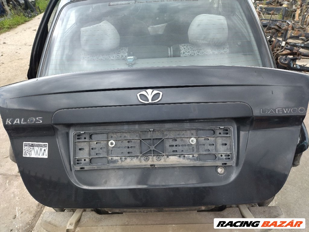 Daewoo Kalos sedan csomagtérajtó üresen 1. kép