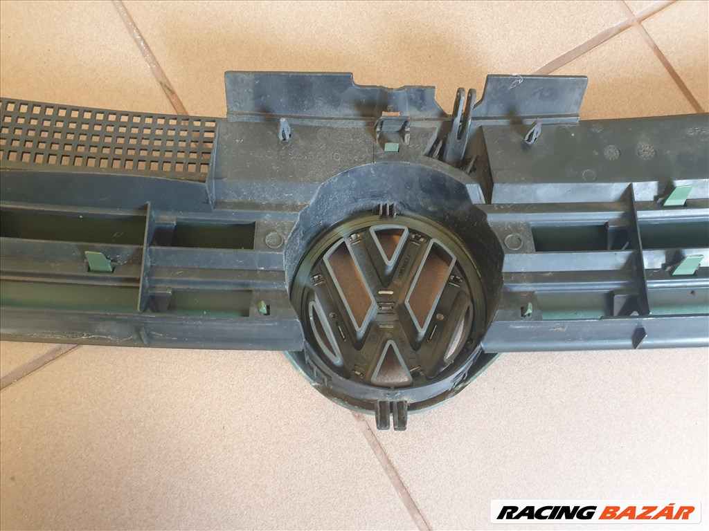 Volkswagen Golf IV hűtőrács LA6P 8. kép