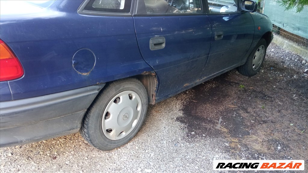 Opel Astra F bontott alkatrészei 2. kép