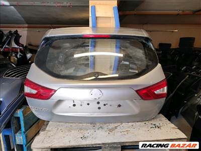 NISSAN QASHQAI (J11) Csomagtérajtó (Részeivel)