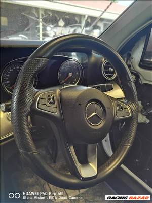 Mercedes E 220 d T-Modell kormány 