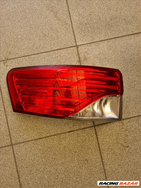 Toyota Avensis T27 facelift bal hátsó lámpa 1. kép