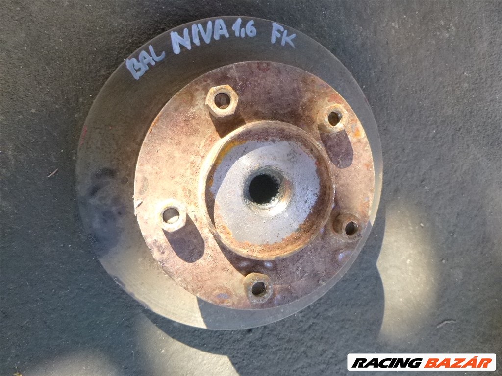 Lada Niva 1,6 bal első kerékagy 22 fogas 3. kép