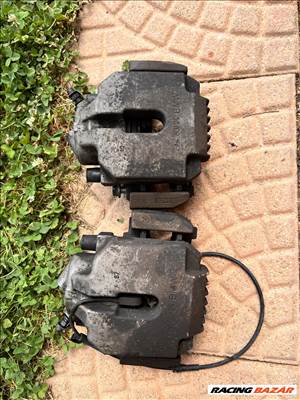 BMW E60 525d bal első féknyereg 34116763023