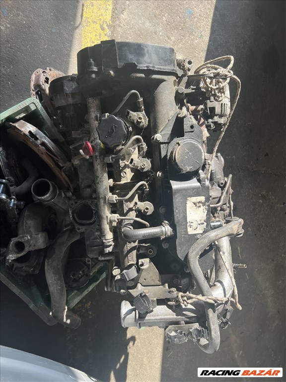 Skoda Octavia 1,6 crtdi motor alkatrészek  1. kép