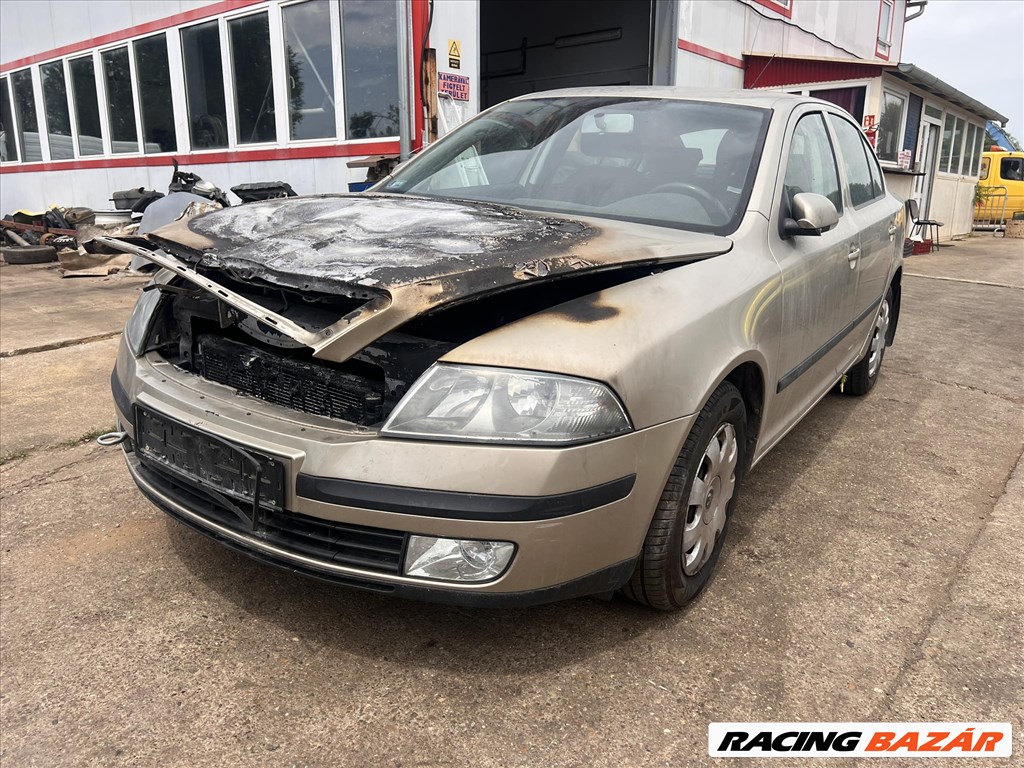 Skoda Octavia -BSE- bontott alkatrészei 2. kép