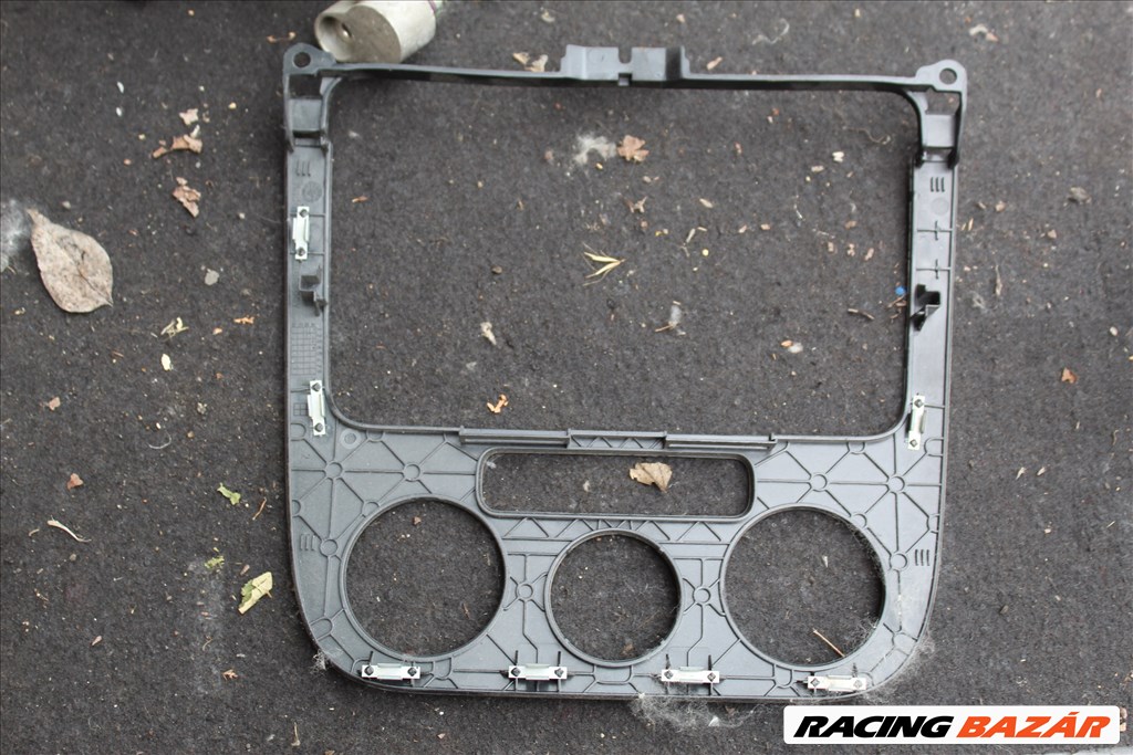 Volkswagen Golf V 1.6B BSE Rádió burkolat  1k0858069k 4. kép