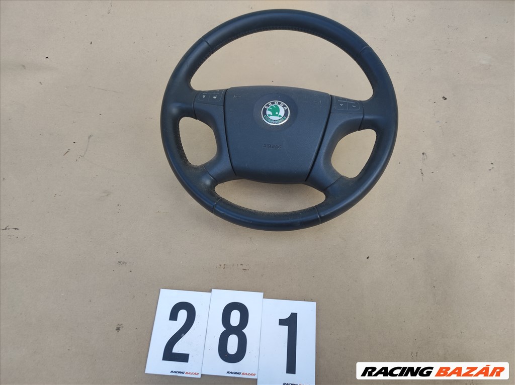 Skoda Octavia II multikormány  1. kép