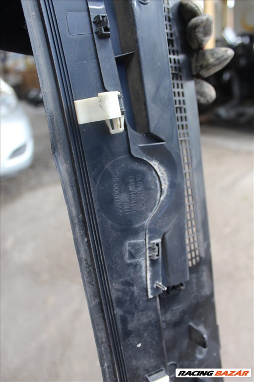 Renault Mégane III levélfogó rács  668110003r 1. kép