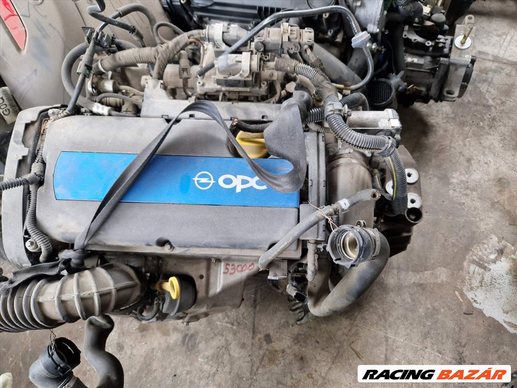 Opel Astra OPC motor  1. kép