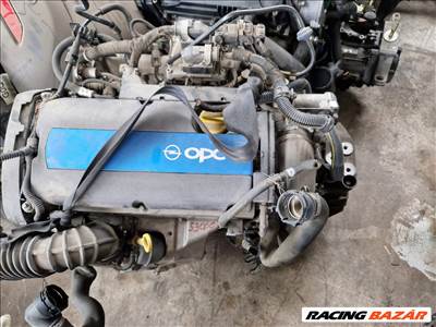 Opel Astra OPC motor 