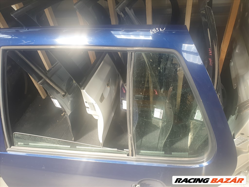 Volkswagen Golf IV bal hátsó ajtó LB5N 6. kép