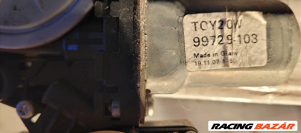 Toyota Corolla Verso (AR10) hátsó elektromos ablakemelő szerkezet+ motor 698400f020 698300f020 7. kép