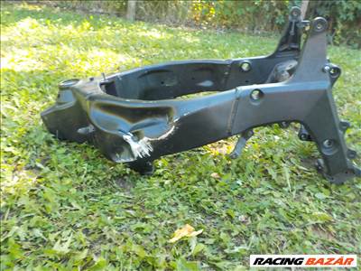 KAWASAKI ZX6R (636R)2005-ÖS,BALOLDALÁN CSÚSZÁSSÉRŰLT ÜRES FŐVÁZ OSZTRÁK PAPIROKKAL