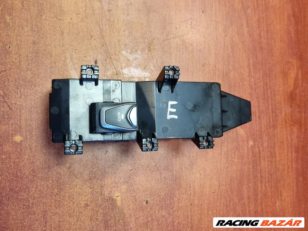 HYUNDAI SANTA FÉ Jobb első Ablakemelő Kapcsoló 1. kép