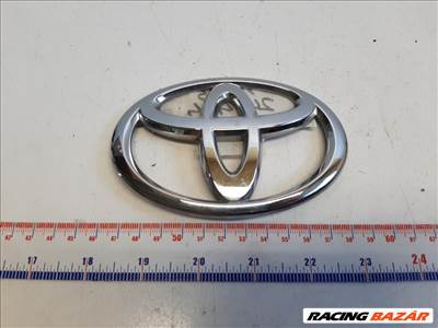 Toyota Yaris (XP130) hátsó jel (embléma)