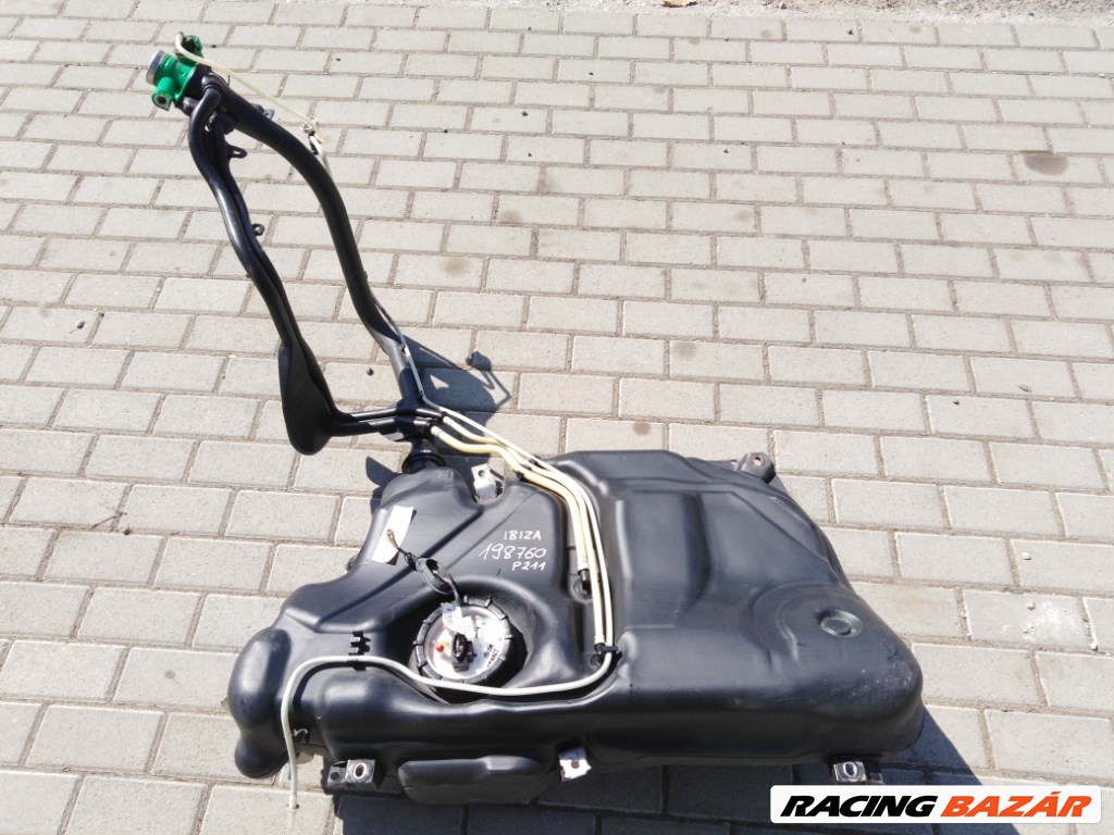 Seat Ibiza (6J) üzemanyag tank (üzemanyagtartály) 6R0201085A 1. kép