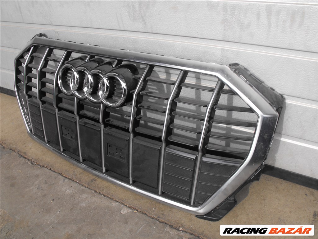 76. Audi Q3 2.gen díszrács  3. kép