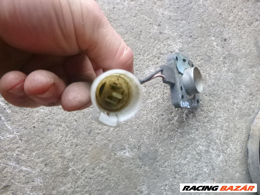 SUZUKI SWIFT 1998 szívótorok talp  3. kép