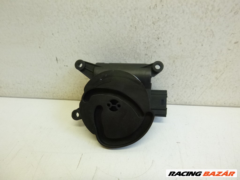 Audi A4 (8E B7) fûtés állító motor 8E2820511C 1. kép