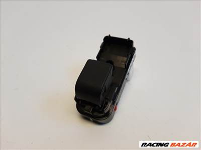 Mazda 2 (DJ) jobb hátsó ablakemelő kapcsoló D09H66370