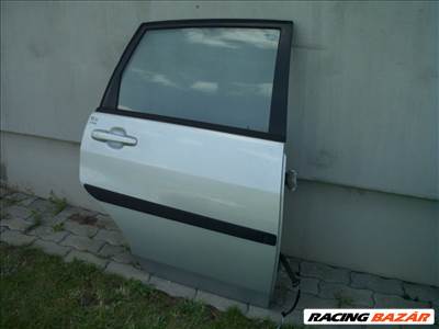 Suzuki Liana kombi jobb hátsó ajtó