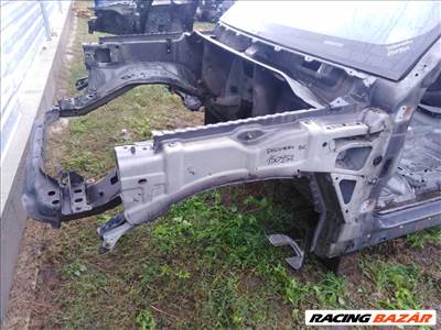 Land Rover Discovery (L319) bal első negyed