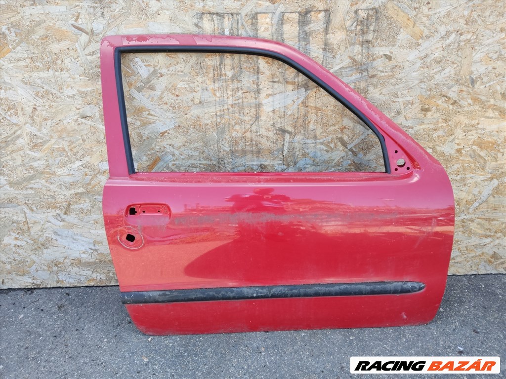168532 Fiat Seicento 1998-2010 piros színű jobb oldali ajtó, a képen látható sérüléssel 1. kép