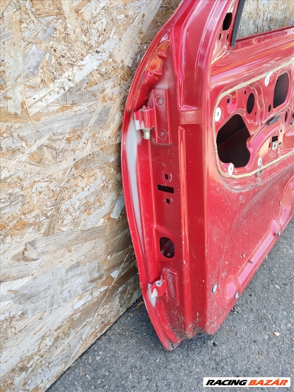 168532 Fiat Seicento 1998-2010 piros színű jobb oldali ajtó, a képen látható sérüléssel 4. kép