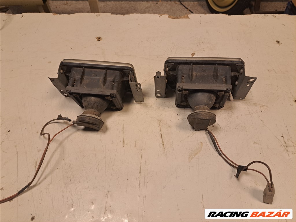 Eladó Volvo busz / autóbusz ködlámpa 24v 24 volt Hella 131693-00 4. kép