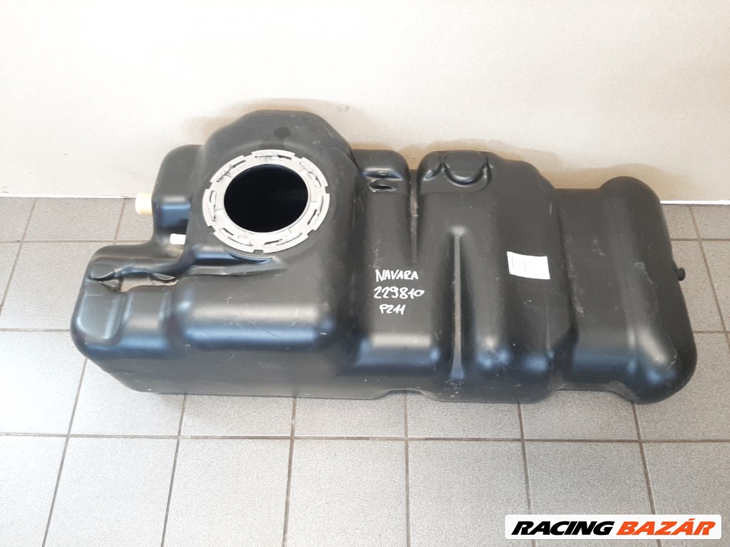 Nissan Navara (D23) üzemanyag tank (üzemanyagtartály) 172014KJ1A 1. kép