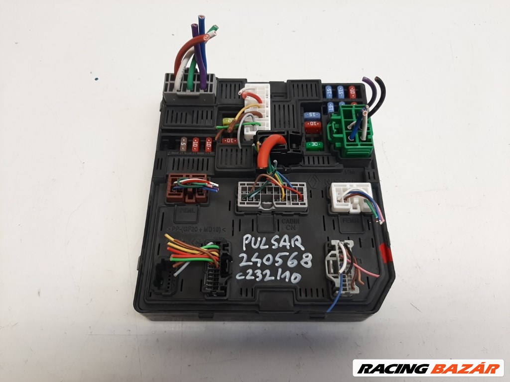 Nissan Pulsar (C13) biztosítéktábla motortér 284B73ZL0A 1. kép