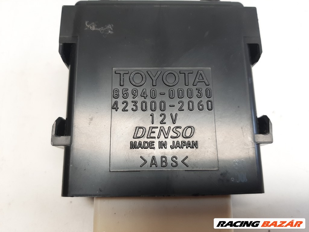 Toyota Yaris (XP130) ablaktörlõ vezérlõ (ablaktörlõ relé) 859400D030 2. kép