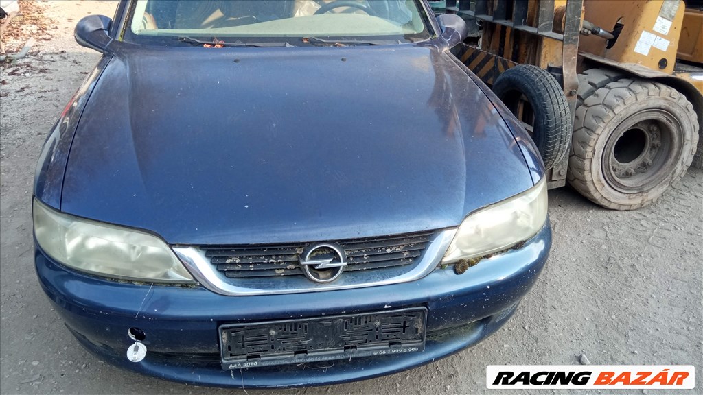 Opel Vectra B bontott alkatrészei 1. kép