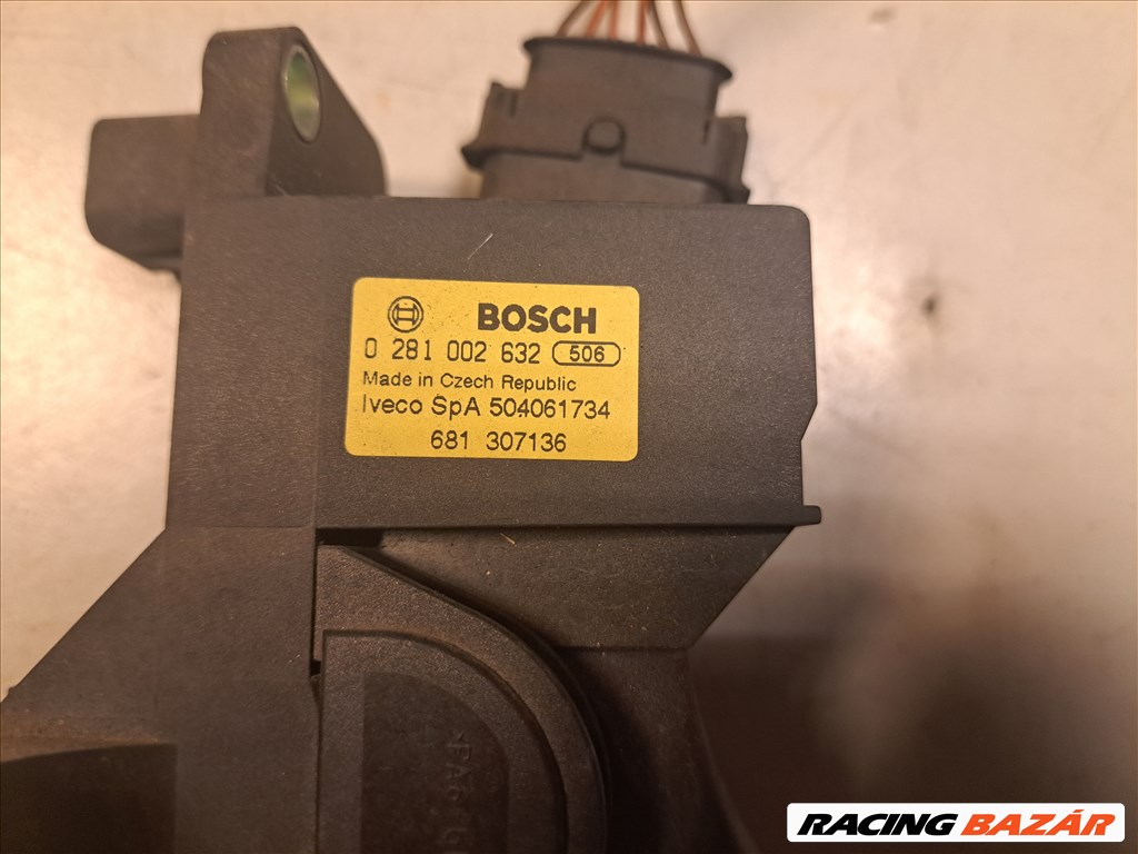 Eladó Iveco Daily III elektromos gázpedál Bosch 0 281 002 632 504061734 2. kép