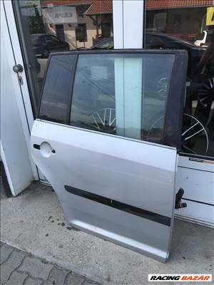 Volkswagen Touran I 1T - jobb hátsó ajtó (üres)