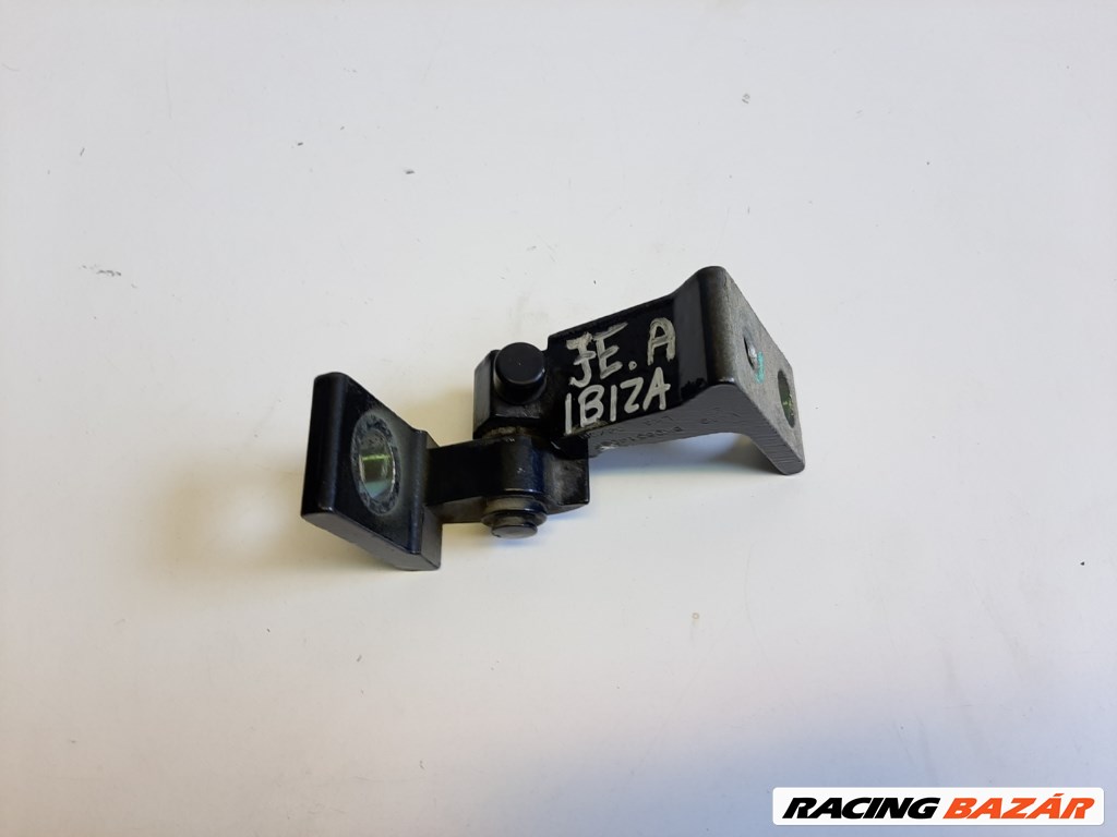 Seat Ibiza (6J) jobb elsõ alsó ajtó zsanér 8K0831402F 1. kép