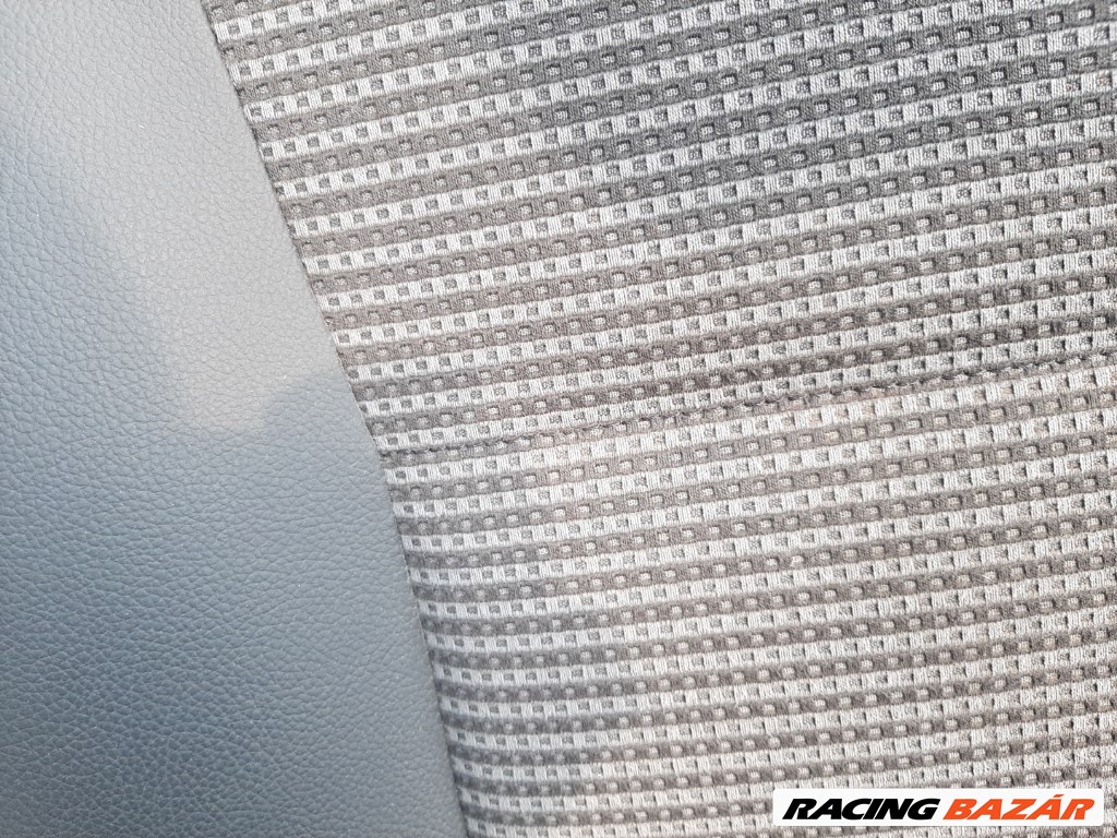 Mercedes-Benz B-osztály (W245) hátsó ülés 4. kép