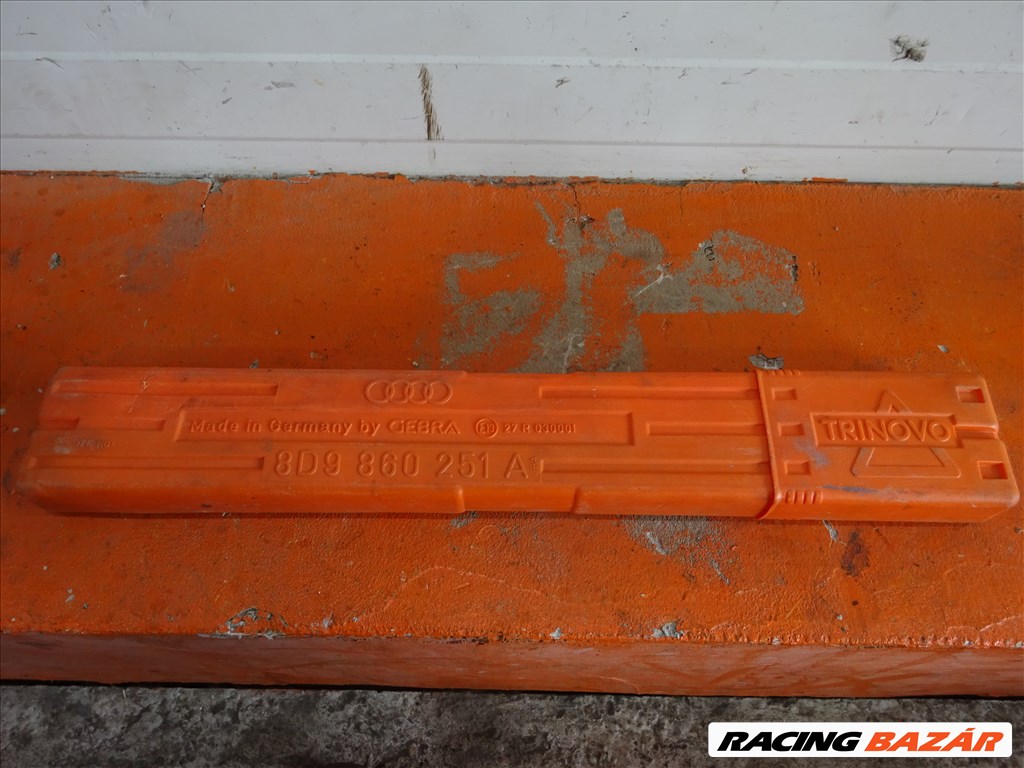 VW Volkswagen Golf Seat Skoda Audi 03- Elakadásjelző háromszög 1124 8d9860251a 2. kép