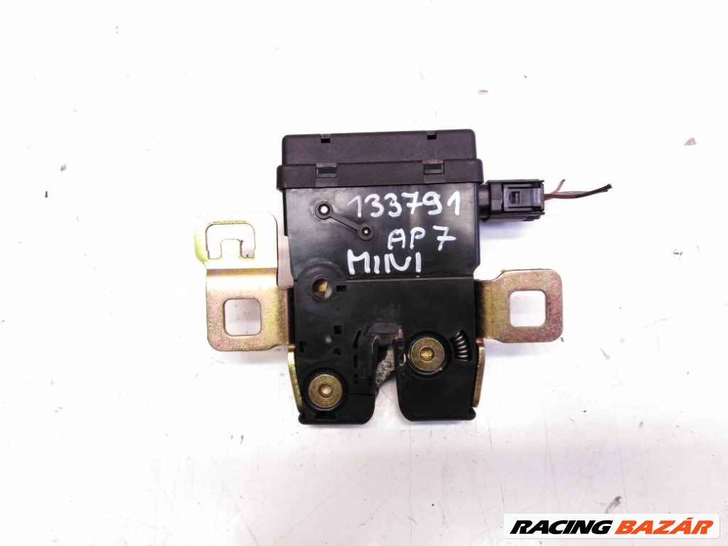 Mini cooper (R50/R53) csomagtérajtózár (csomagtérajtó zár) 7131137 1. kép