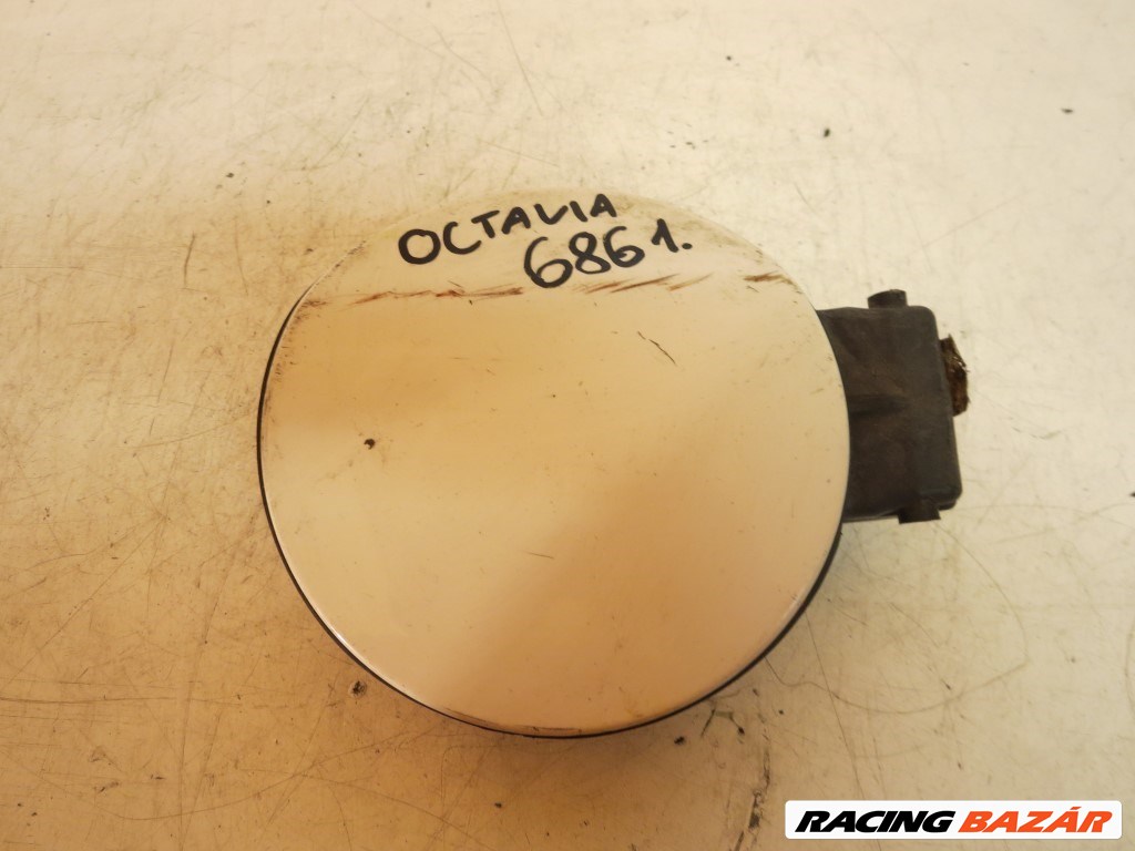 Skoda Octavia 5 ajtós tankajtó 1U6809857E 1. kép