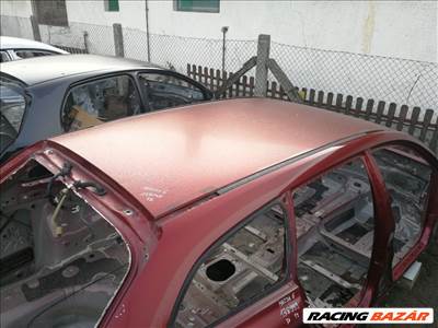 Mazda 6 kombi utastértető