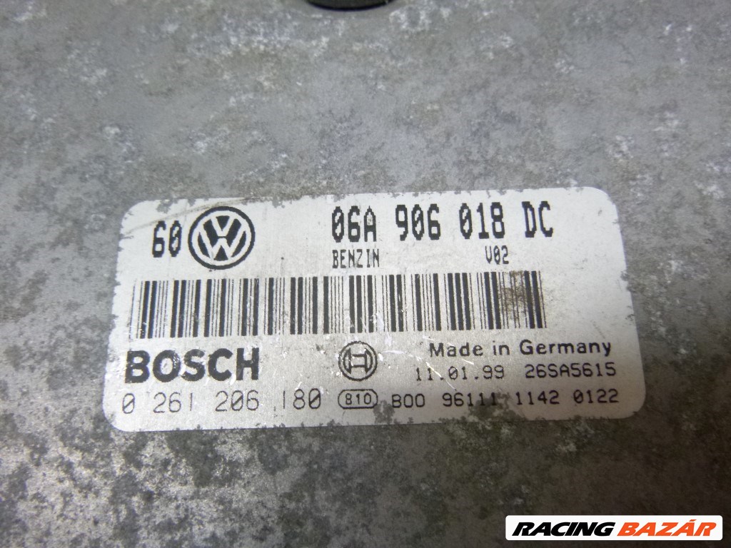 Volkswagen Bora  motorvezérlõ 06A906018DC 2. kép