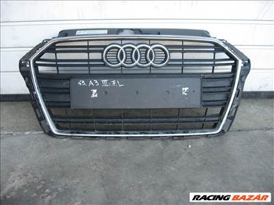 43. Audi A3 3.gen facelift 8V díszrács 