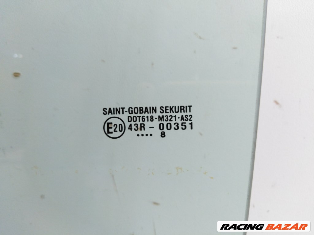 Suzuki Swift bal hátsó ajtó üveg lejáró 2. kép